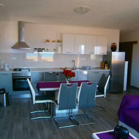 Apartment Willy Komiža Dış mekan fotoğraf