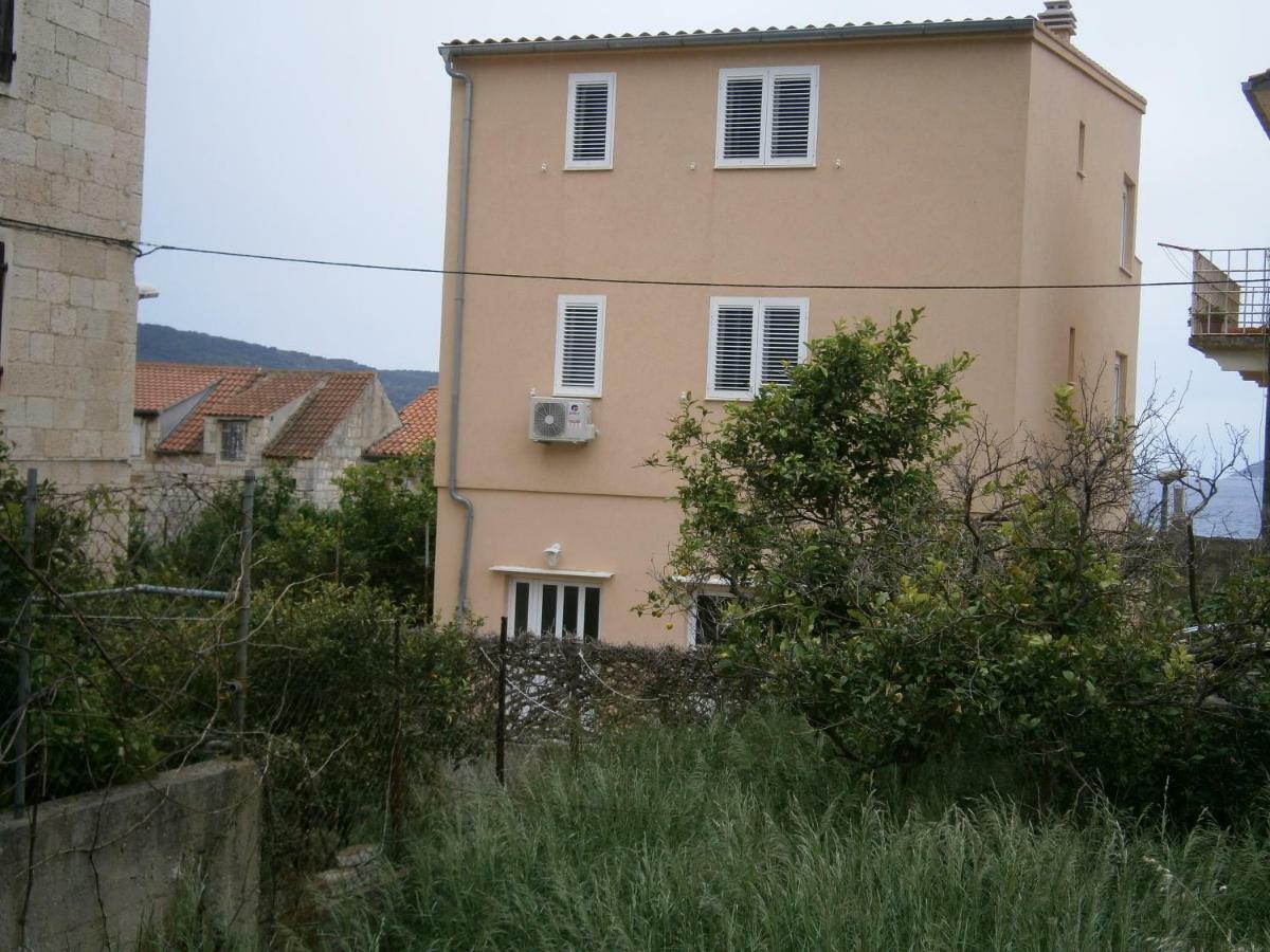 Apartment Willy Komiža Dış mekan fotoğraf