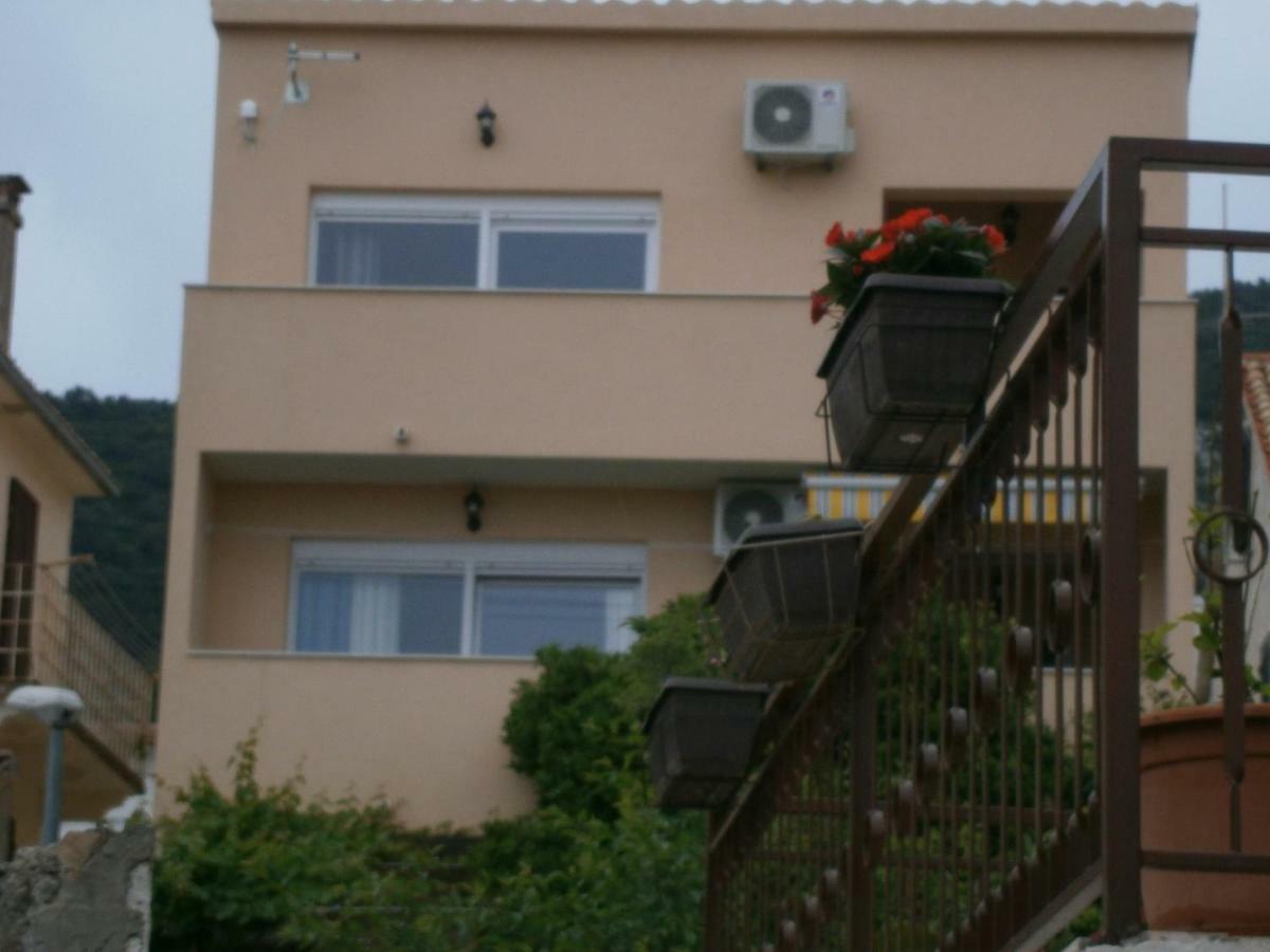 Apartment Willy Komiža Dış mekan fotoğraf