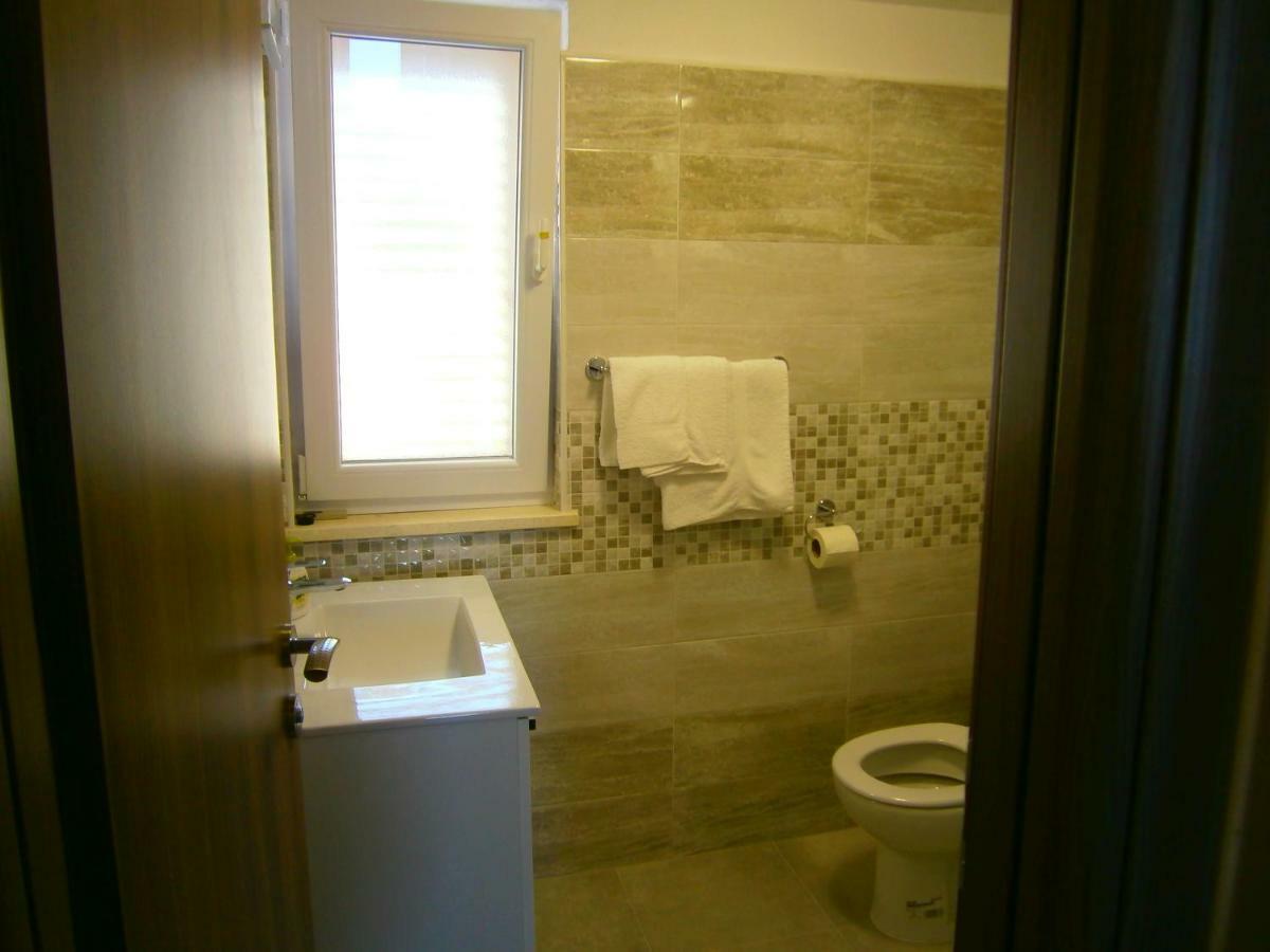 Apartment Willy Komiža Dış mekan fotoğraf